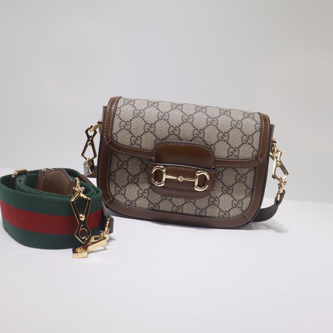 Wholesale High-end womenbag Fashion bag Handbag Crossbody Bags DesignerBag Classic pattern Leather Retro Saddlebag mini, White
Wholesale High-end womenbag Fashion bag Handbag Crossbody Bags DesignerBag Classic pattern Leather Retro Saddlebag mini, White