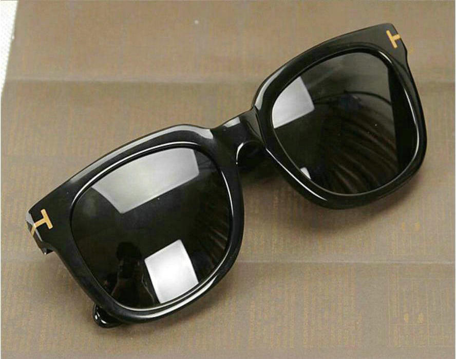 luxury top qualtiy Casual Fashion 211 Tom Drive Sunglasses For Man Woman Erika Eyewear ford Designer Brand Sandy beach Sun Glasses 960, White;black
luxury top qualtiy Casual Fashion 211 Tom Drive Sunglasses For Man Woman Erika Eyewear ford Designer Brand Sandy beach Sun Glasses 960, White;black