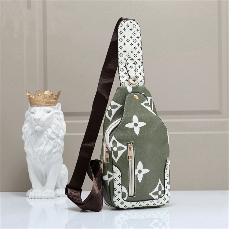 Men Bag LVLouisvitton Handbag Designer Man Travel Crossbody Bags Luxury PP Handbags Leather Backpack Scarpe 1705 614
Men Bag LVLouisvitton Handbag Designer Man Travel Crossbody Bags Luxury PP Handbags Leather Backpack Scarpe 1705 614