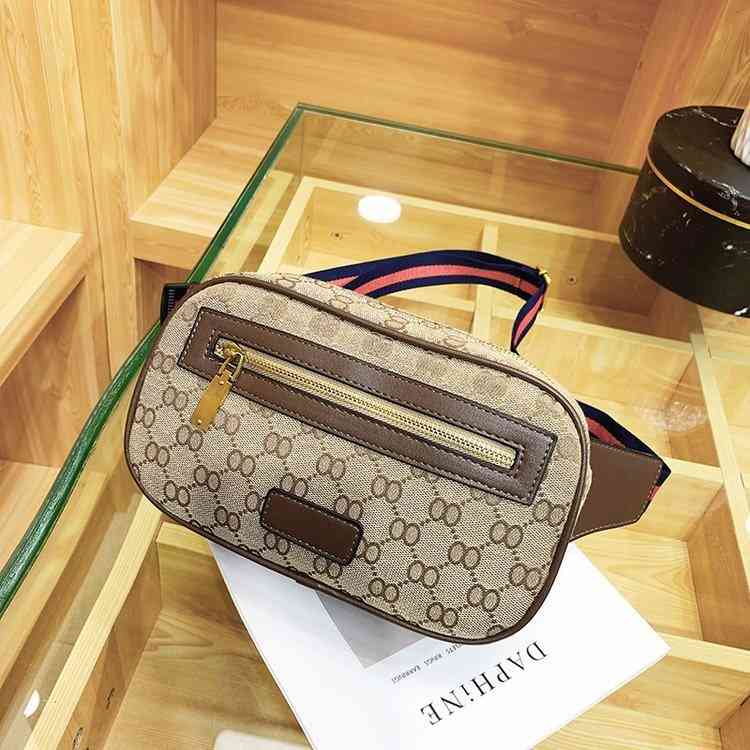 goods new men's and women's Denim zipper small square bag simple fashion waist chest Handbags Premium, Blue
goods new men's and women's Denim zipper small square bag simple fashion waist chest Handbags Premium, Blue