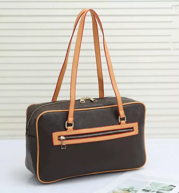 Designers Handbag Luxurys Bag handbags High Quality Ladies Chain Shoulder Patent Leather Diamond Evening Bags Cross body Tote # 38*12*23cm, Brown
Designers Handbag Luxurys Bag handbags High Quality Ladies Chain Shoulder Patent Leather Diamond Evening Bags Cross body Tote # 38*12*23cm, Brown