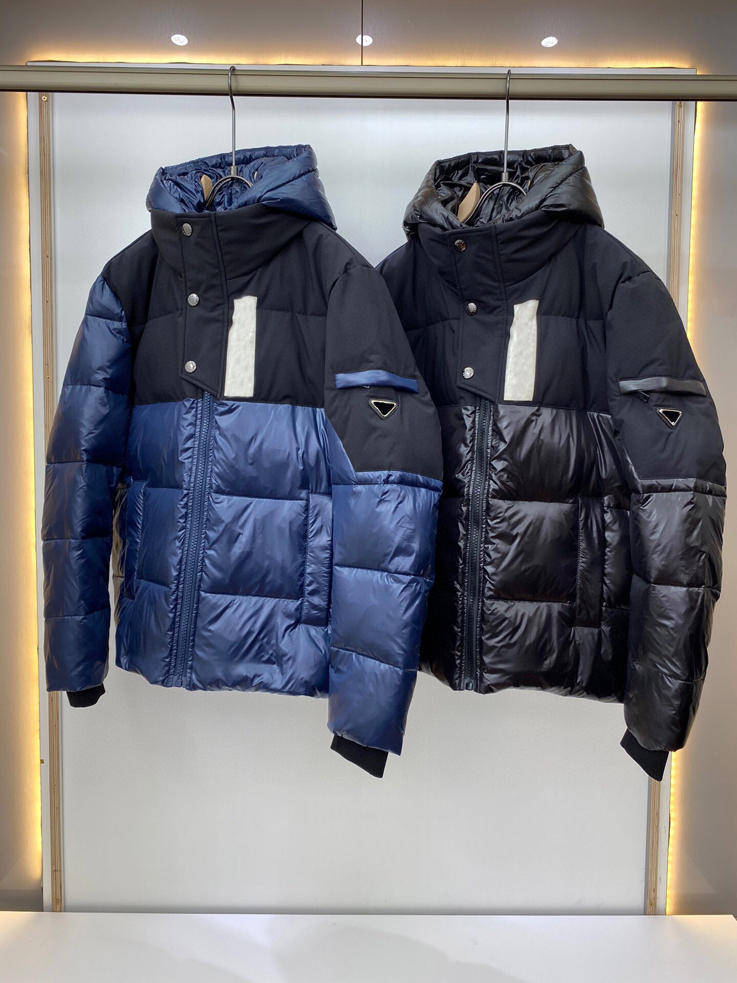21ss casual street classic men down jackets brand hoodies warm 90% white goose filled top hardware Personalized design big pocket Wild Slant pockets winter jacket, Hand package
21ss casual street classic men down jackets brand hoodies warm 90% white goose filled top hardware Personalized design big pocket Wild Slant pockets winter jacket, Hand package
