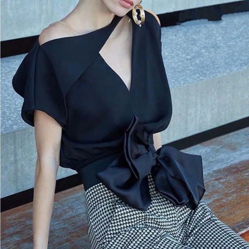 High end Design Unique Chic 2 Piece Set Women' Black Batwing Sleeve Slash neck Bow knot Blouse + Houndstooth Skirts 210525
High end Design Unique Chic 2 Piece Set Women' Black Batwing Sleeve Slash neck Bow knot Blouse + Houndstooth Skirts 210525