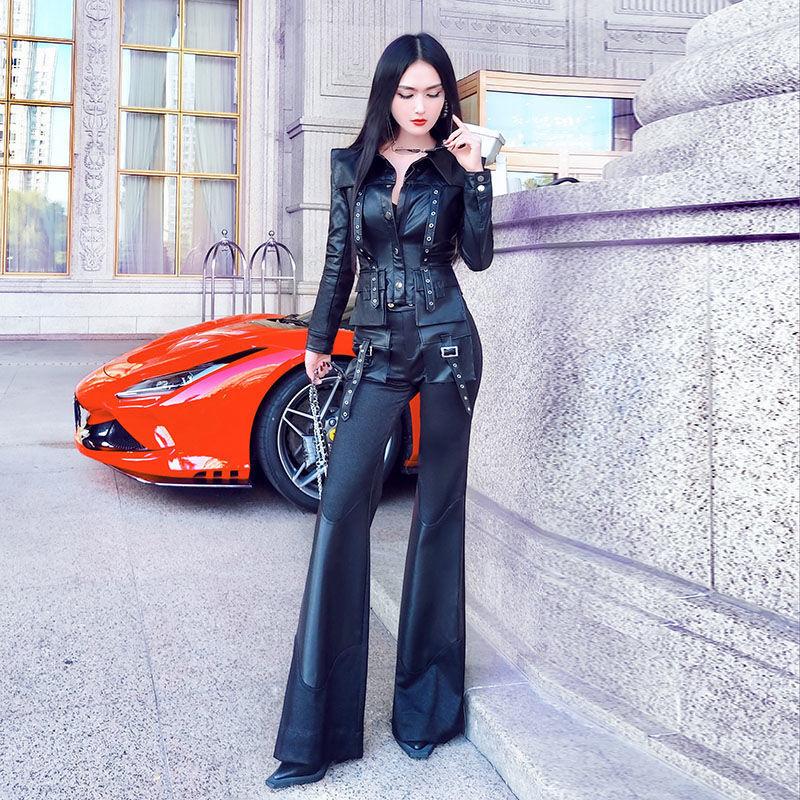 Women' Two Piece Pants Fashion High-quality Sweat Suit 2021 Spring And Autumn Heavy Industry Short Coat High Waist Flared PU Leather, Black
Women' Two Piece Pants Fashion High-quality Sweat Suit 2021 Spring And Autumn Heavy Industry Short Coat High Waist Flared PU Leather, Black
