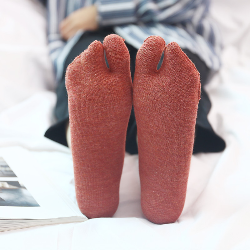 Unisex Japanese Style Couples Tabi Toe Socks Cotton Breathable Separate Kimono Flip FlopTwo Fingers Harajuku Split Toes Ninja Geta Sock for Men Women