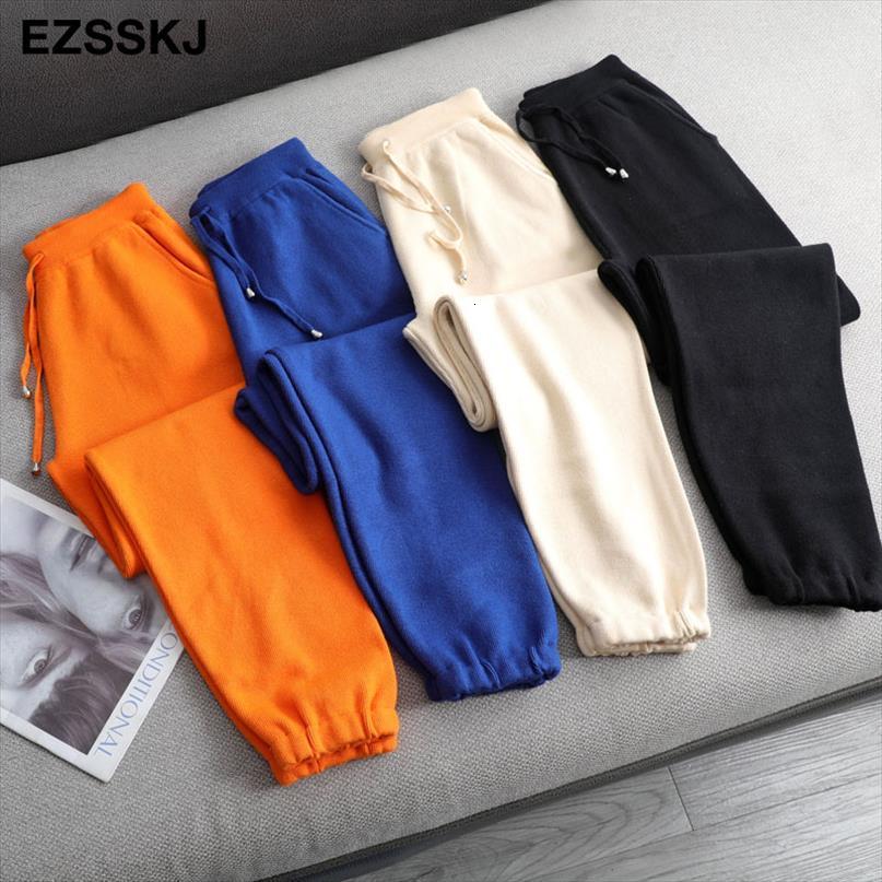 tracksuit elastic waist drawstring trousers womens capri thick track warm sweater autumn winter sport swear, Black;white
tracksuit elastic waist drawstring trousers womens capri thick track warm sweater autumn winter sport swear, Black;white