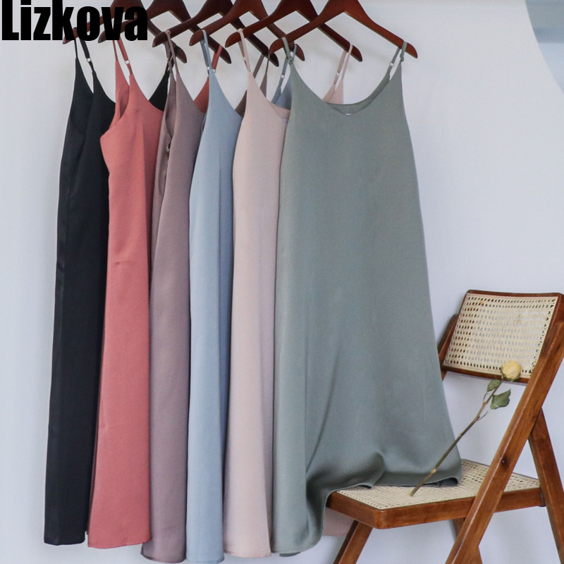 Lizkova Summer Satin Dress Women V-neck Sleeveless Vestidos Green Spaghetti Strap Robe Strap Adjust 210331