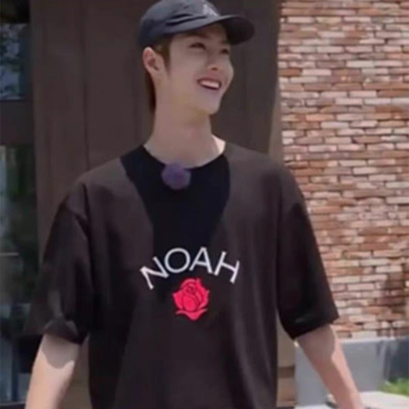 Noah rose tee American street fashion brand casual couple short sleeve T-shirt ASN3, White;black
Noah rose tee American street fashion brand casual couple short sleeve T-shirt ASN3, White;black