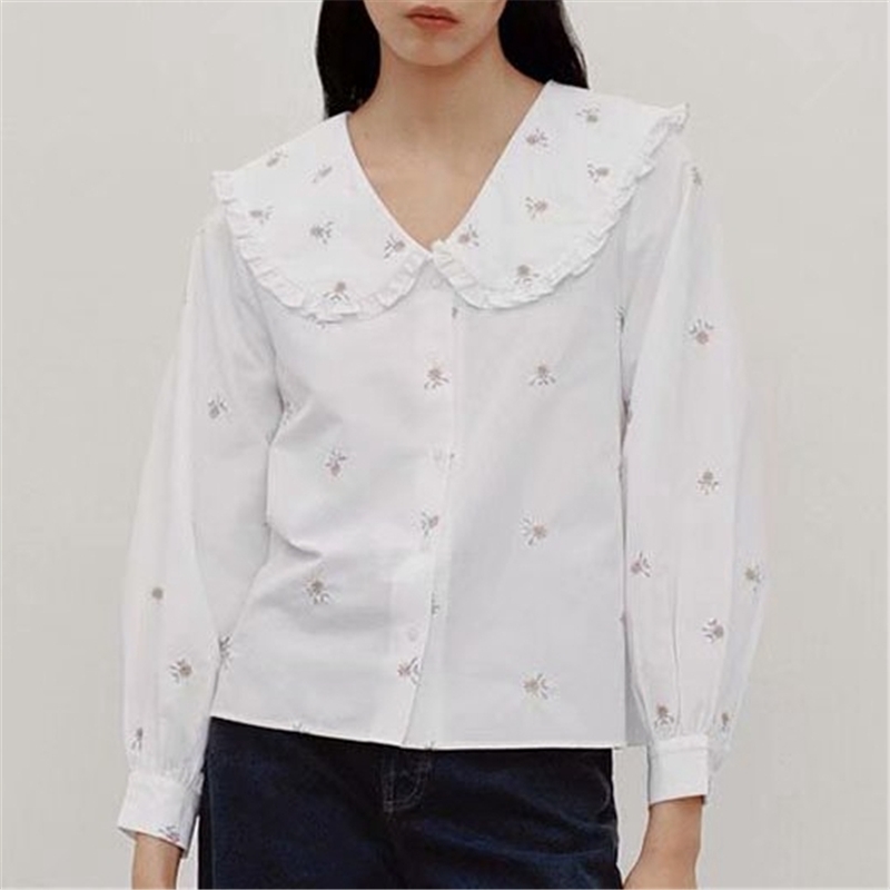 Elegant Women Floral Embroidery Shirts Fashion Ladies White Peter pan Collar Tops Streetwear Female Chic Blouses 210430