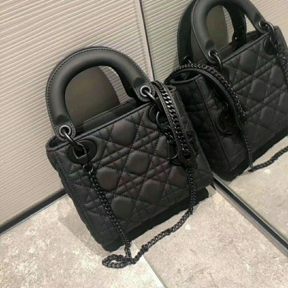 2021 Ladies Diana Bag One Shoulder Light Luxury Fashion Diagonal Portable Leather With Box, Customize
2021 Ladies Diana Bag One Shoulder Light Luxury Fashion Diagonal Portable Leather With Box, Customize