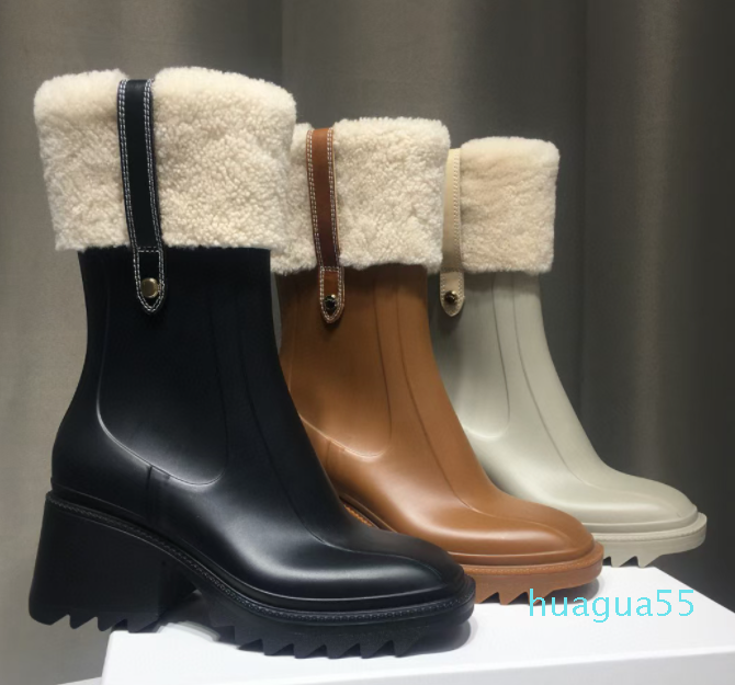 luxury Women Betty PVC rain boots womens chunky Bootis Designer half Boot ladies dress shoes brand 100% Real Leather Medal Coarse Non-Slip, 1black
luxury Women Betty PVC rain boots womens chunky Bootis Designer half Boot ladies dress shoes brand 100% Real Leather Medal Coarse Non-Slip, 1black