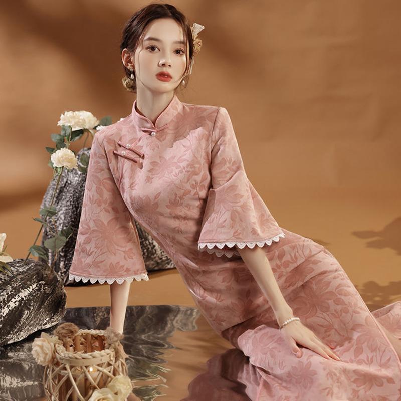Ethnic Clothing Pink Vintage Elegant Female Slim Cheongsam Modern Style Women Chinese Dress Traditional Hanfu 2021 Fashion Improve Qipao
Ethnic Clothing Pink Vintage Elegant Female Slim Cheongsam Modern Style Women Chinese Dress Traditional Hanfu 2021 Fashion Improve Qipao
