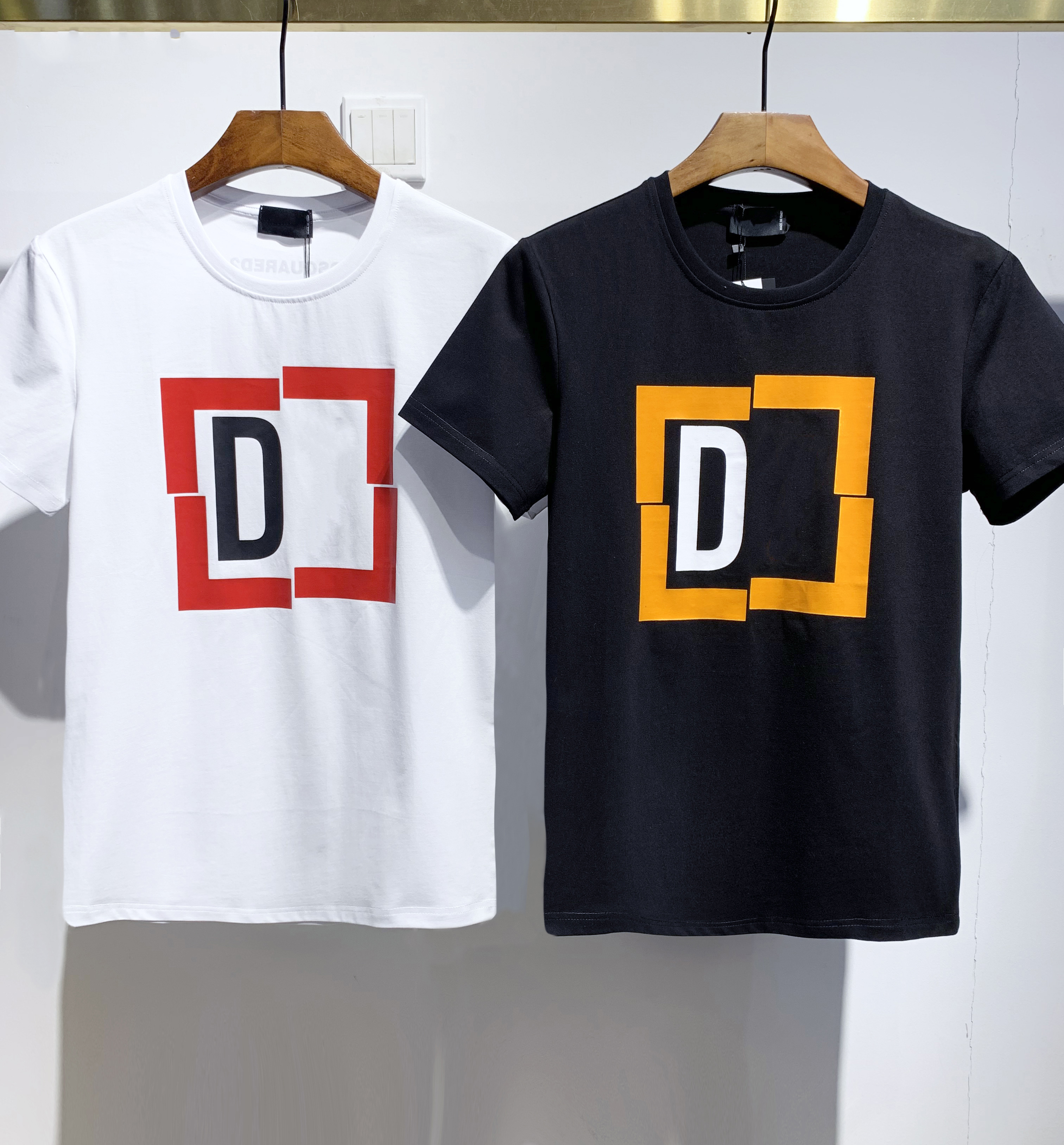 2021 Fashion ICON designer mens women t shirt #DT032 off summer Classic maple leaf tees Essentials white letters print casual clothing, White;black
2021 Fashion ICON designer mens women t shirt #DT032 off summer Classic maple leaf tees Essentials white letters print casual clothing, White;black