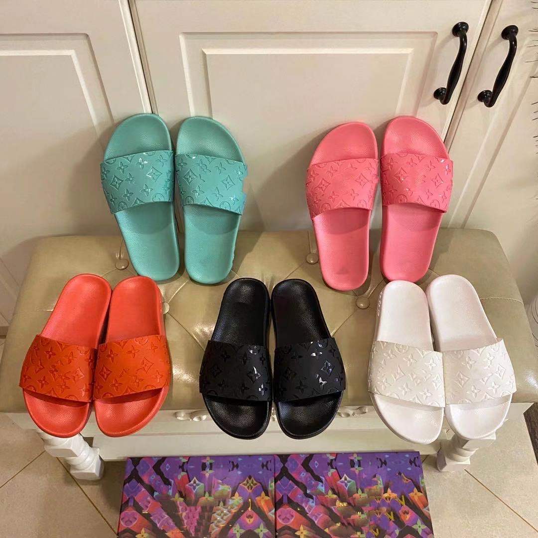 2021new brand luxury designer men's women's slippers lovers summer sandals beach bathroom shoes classic print size 35-44, 3 slipper+box
2021new brand luxury designer men's women's slippers lovers summer sandals beach bathroom shoes classic print size 35-44, 3 slipper+box