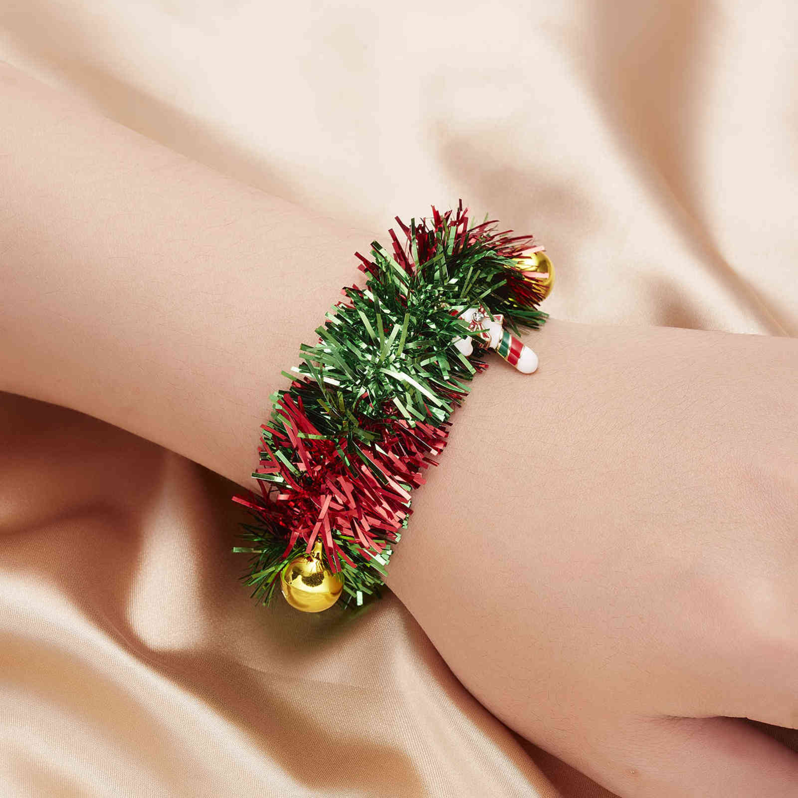 Christmas Tree Pendant Flower Bracelet for Women Girls Colorful Bell Garland New Year Party Jewelry Gifts
Christmas Tree Pendant Flower Bracelet for Women Girls Colorful Bell Garland New Year Party Jewelry Gifts
