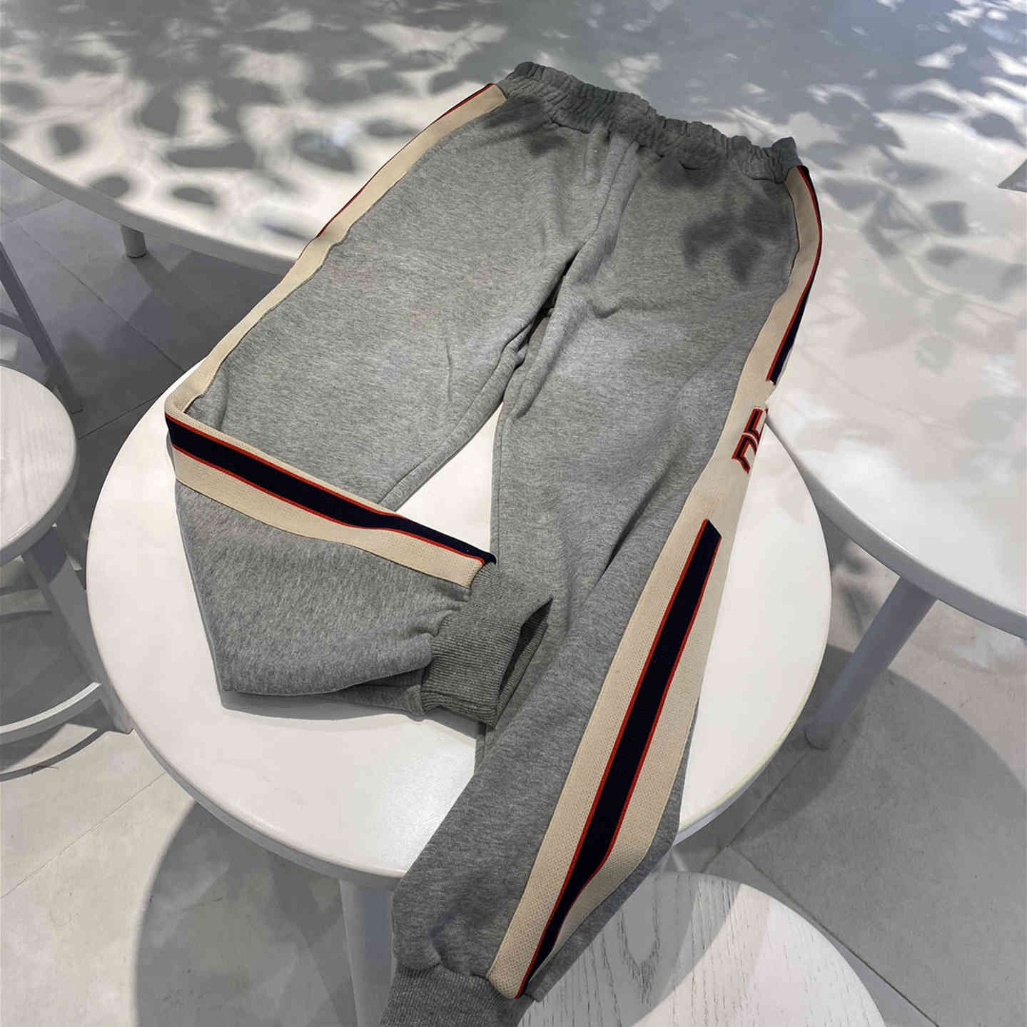 Bow letter embroidered webbing guard women's autumn and winter new couple medium waist large leg closing casual pants, Gray
Bow letter embroidered webbing guard women's autumn and winter new couple medium waist large leg closing casual pants, Gray