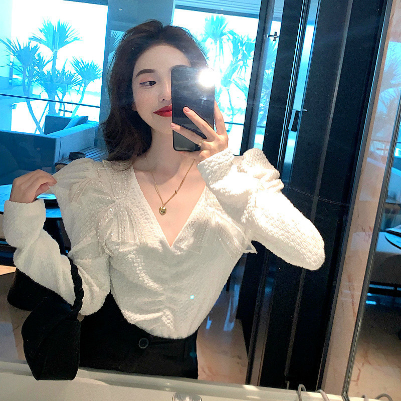 Nomikuma Korean Diamonds Bowknot Blouse Shirt Puff Long Sleeve V-neck Women Tops Spring New Slim Elegant Blusas 6D796 210427