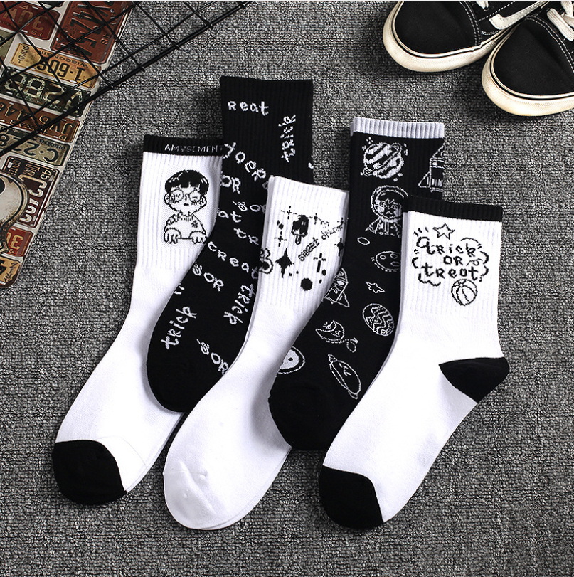 Ader error world Black white socks Men's and Women's Breathable Skateboard Street Dance Casual Harajuku Socks
