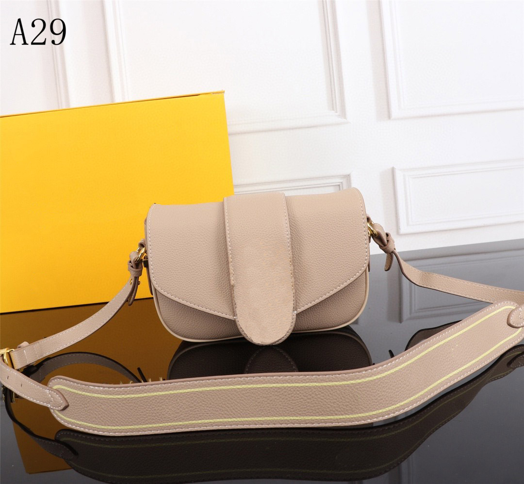Designer Luxury Handbags Nicolas Ghesquie bag Purses Flip Round LOGO crossbody Pont 9 Messenger Bag Women Brand Classic Style Smooth Genuine
Designer Luxury Handbags Nicolas Ghesquie bag Purses Flip Round LOGO crossbody Pont 9 Messenger Bag Women Brand Classic Style Smooth Genuine