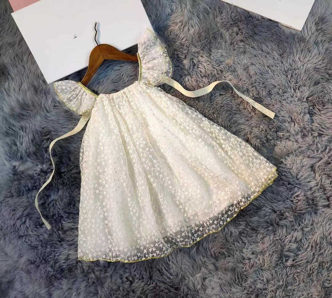 designer girl dress2021 children's summer new vest skirt sweet wind embroidery mesh skirt girl's dress flying sleeve princess skirt, Beige
designer girl dress2021 children's summer new vest skirt sweet wind embroidery mesh skirt girl's dress flying sleeve princess skirt, Beige