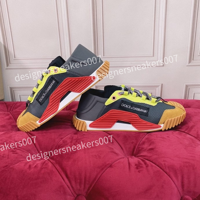 Triple S Fashion Clear Sole Bottom boots Paris 17FW Designer Sneakers Vintage Dad Platform Women Luxury Casual Shoes Sports Trainers 35-41, 32
Triple S Fashion Clear Sole Bottom boots Paris 17FW Designer Sneakers Vintage Dad Platform Women Luxury Casual Shoes Sports Trainers 35-41, 32