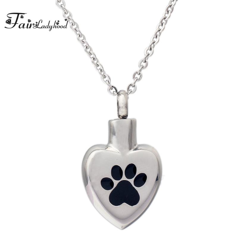 Pendant Necklaces FairLadyHood Simple Heart Necklace Engraved Footprint 316L Stainless Steel Silver Color Chain For Women
Pendant Necklaces FairLadyHood Simple Heart Necklace Engraved Footprint 316L Stainless Steel Silver Color Chain For Women