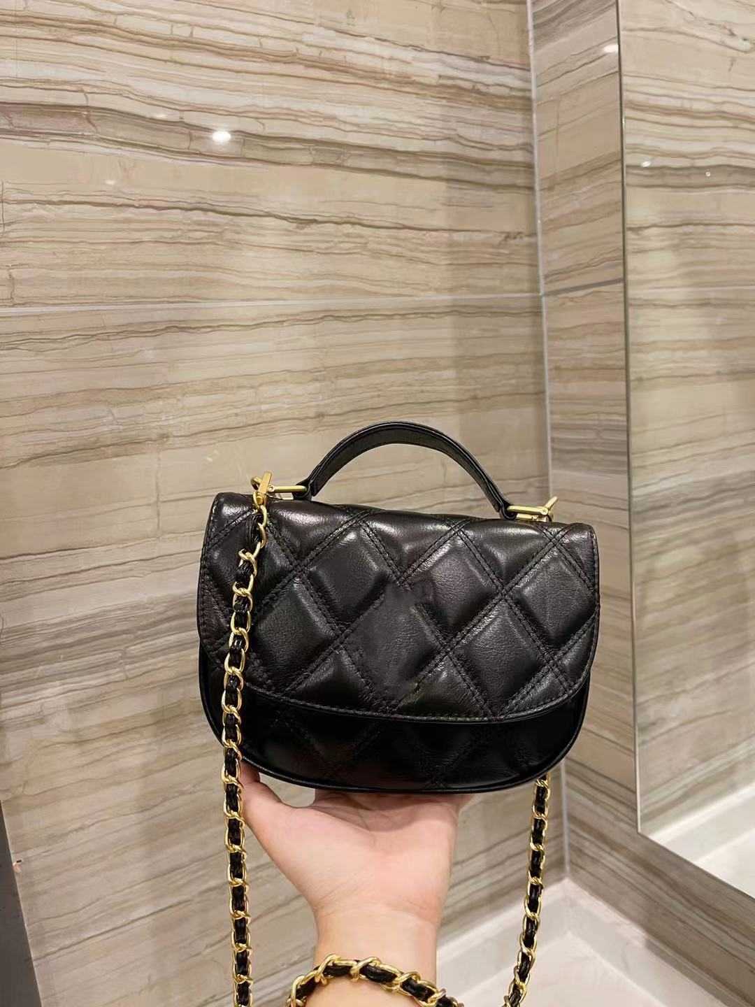 CLASSIC FLOWER Designer fashion bag Ladies' top leather famous brand metal letter chain diagonal bags rhombus geometric luxury handbag, Box
CLASSIC FLOWER Designer fashion bag Ladies' top leather famous brand metal letter chain diagonal bags rhombus geometric luxury handbag, Box