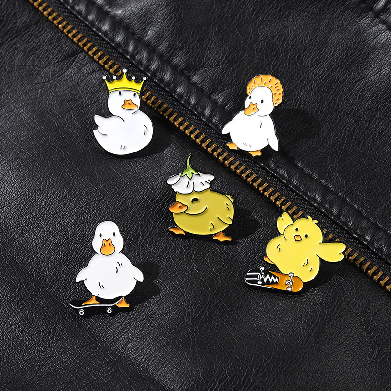 Cartoon Crown Skateboarding Duck Shape Brooches Europe Women Men Alloy Animal Cowboy Lapel Pins Children Backpack Sweater Clothing Badge Ornaments Accessories
Cartoon Crown Skateboarding Duck Shape Brooches Europe Women Men Alloy Animal Cowboy Lapel Pins Children Backpack Sweater Clothing Badge Ornaments Accessories