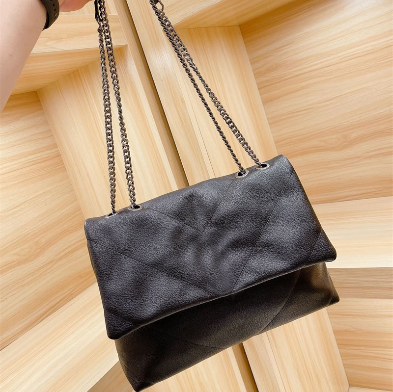 2021 Designer Bags original single Tote Bag Fashion postmanbag leather women chain large shoulder Handbag size 33 * 24cm, Black
2021 Designer Bags original single Tote Bag Fashion postmanbag leather women chain large shoulder Handbag size 33 * 24cm, Black