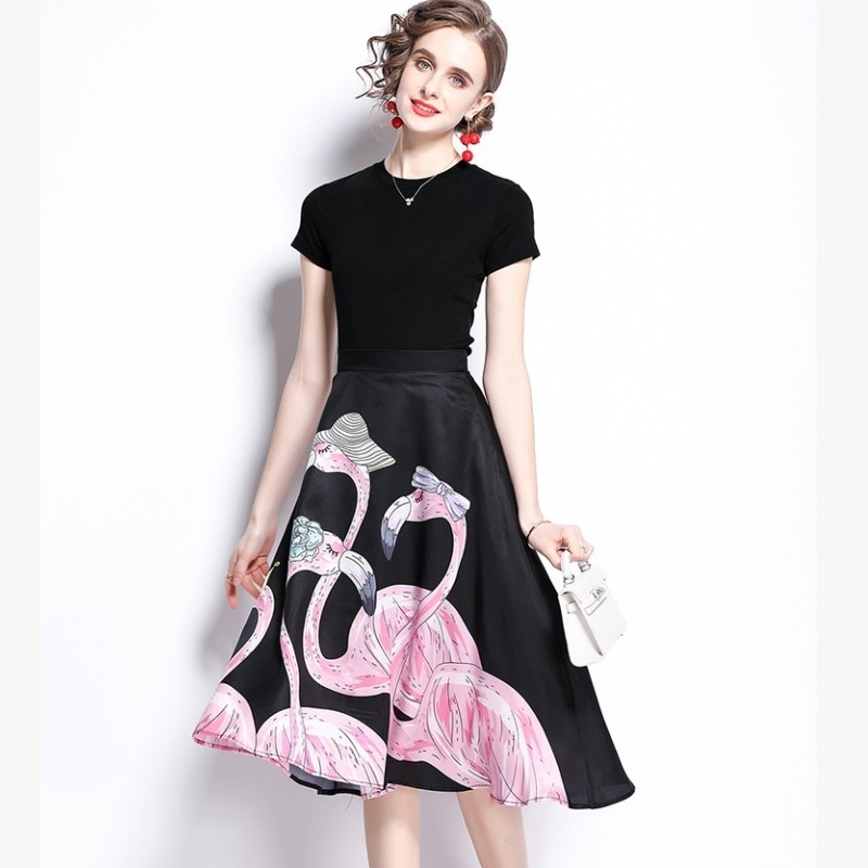 Summer 2 Piece Set Runway Fashaion Casual Women Black Short Sleeve T-Shirt Tops + High Waist Print Big Swing Midi Skirts Outfit 210519