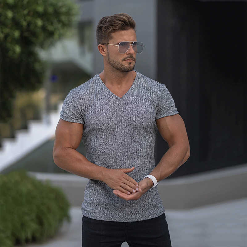 Gym T-shirt Men V Neck Short Sleeve Knitted Tshirt Sports Slim Fit Tee Shirt Male Fitness Bodybuilding Workout Summer Clothing 210629