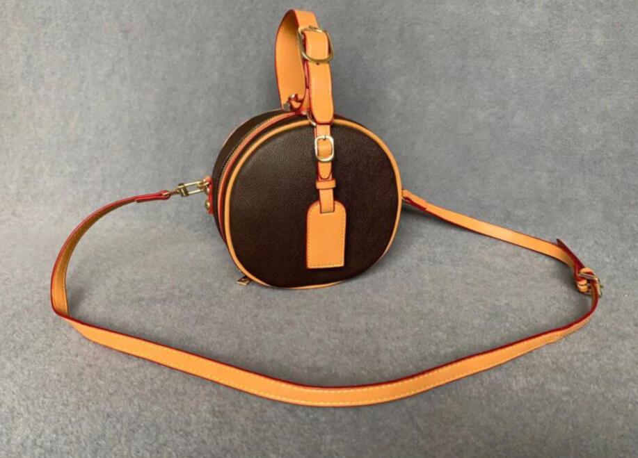 Women Crossbody Bag Shoulder Genuine Leather Lady Handbags message bags Boite Chapeau souple handbag with long strap wallet, Brown
Women Crossbody Bag Shoulder Genuine Leather Lady Handbags message bags Boite Chapeau souple handbag with long strap wallet, Brown