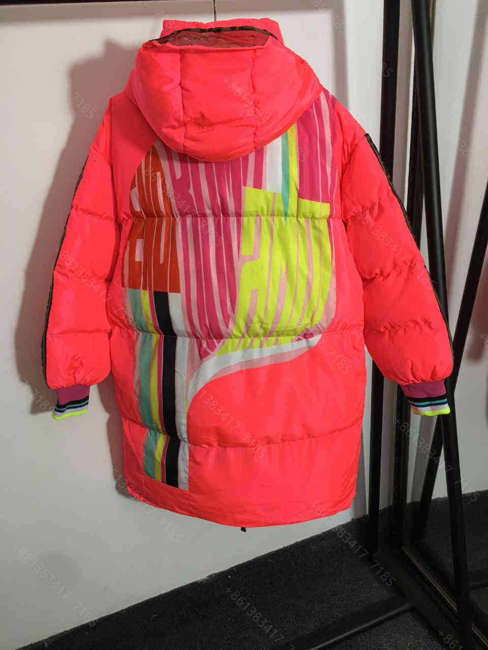 Winter Designer women double-sided down jacket coats Double F brand down coat Fashion printed long sleeve hooded coat on the back girl zipper hoodie jackets super warm, Not sold separately
Winter Designer women double-sided down jacket coats Double F brand down coat Fashion printed long sleeve hooded coat on the back girl zipper hoodie jackets super warm, Not sold separately