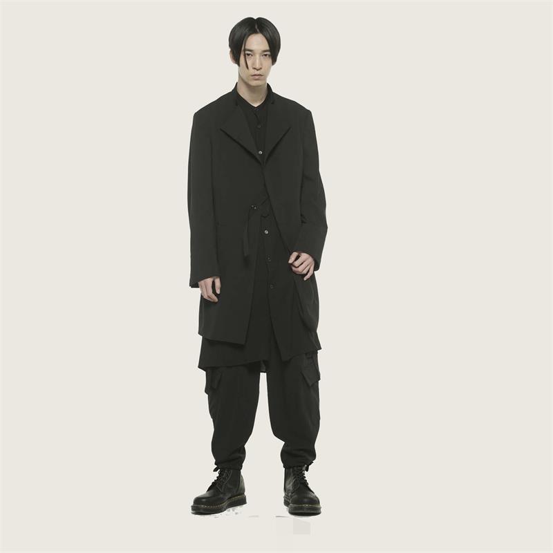 Men' Trench Coats Spring And Autumn Lapel Solid Color Long Windbreaker Simple Sleeve Coat Symmetrical Pockets, Black
Men' Trench Coats Spring And Autumn Lapel Solid Color Long Windbreaker Simple Sleeve Coat Symmetrical Pockets, Black