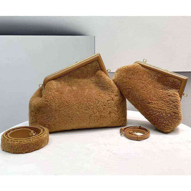 Shoulder Bags Tote New First Bag Designer Bag, High Quality Wool Sheepskin Handbag, Ladies Party Clutch Clip Cloud Wallet 1122, Khaki
Shoulder Bags Tote New First Bag Designer Bag, High Quality Wool Sheepskin Handbag, Ladies Party Clutch Clip Cloud Wallet 1122, Khaki