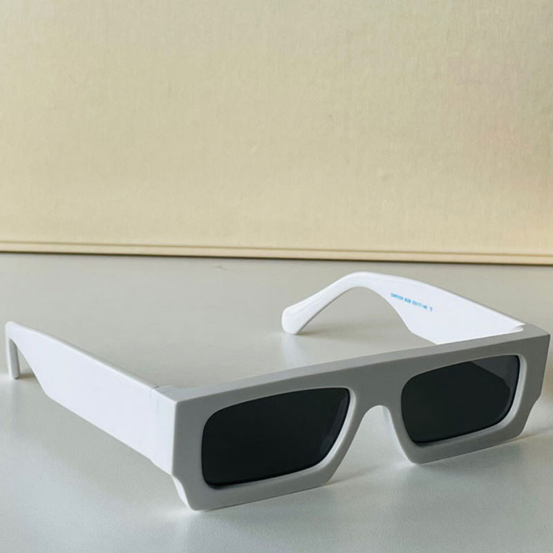 22Ss Rectangular classic fashion 40008 sunglasses 8.0MM polycarbonate plate notched frame sunglasses for men and women white sun glasses OMRI006 53-17-140 SIZE 006
22Ss Rectangular classic fashion 40008 sunglasses 8.0MM polycarbonate plate notched frame sunglasses for men and women white sun glasses OMRI006 53-17-140 SIZE 006
