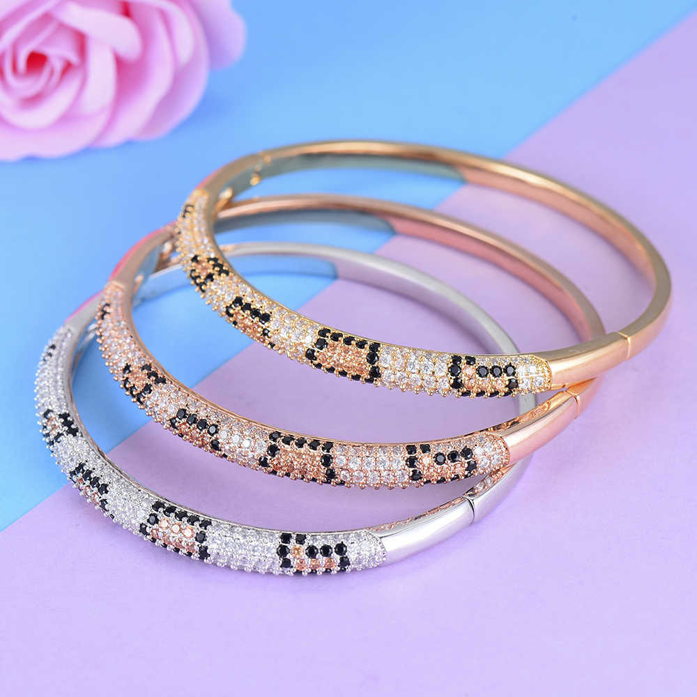 Missvikki European Style Bangles Snake Skin Made Top Quality Copper Full Cubic Zirconia for Women Dance Party Jewelry Q0720
Missvikki European Style Bangles Snake Skin Made Top Quality Copper Full Cubic Zirconia for Women Dance Party Jewelry Q0720