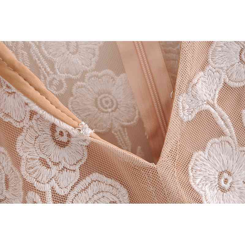 Spring Women Perspective Mesh Hollow Out Embroidery Short Dress Sexy Slim fit Package Hips Party Dresses 210429