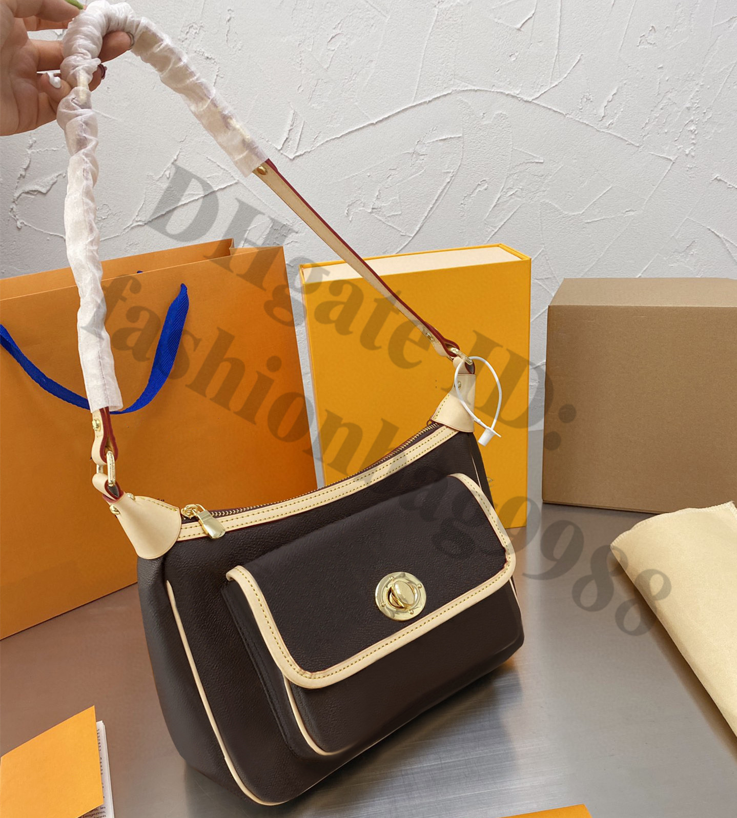 Vintage style Lady Crossbody One Shoulder Bag Real Leather Multi Pochette Cross body Hand Bags Big Large Capacity Saddle PU Zipper And Hasp Handbags Women Daily life, Make up the difference
Vintage style Lady Crossbody One Shoulder Bag Real Leather Multi Pochette Cross body Hand Bags Big Large Capacity Saddle PU Zipper And Hasp Handbags Women Daily life, Make up the difference