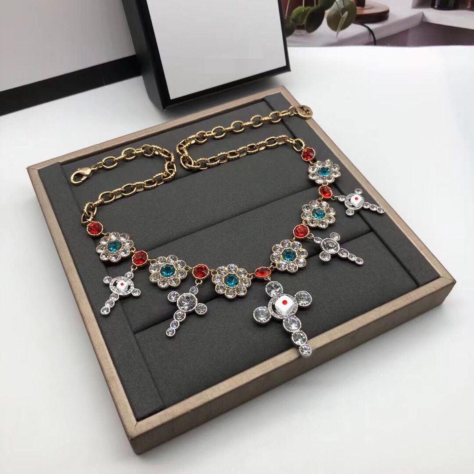Luxury Pendant Necklaces Chokers Two letter G beatiful color palace retro Court temperament, Silver
Luxury Pendant Necklaces Chokers Two letter G beatiful color palace retro Court temperament, Silver