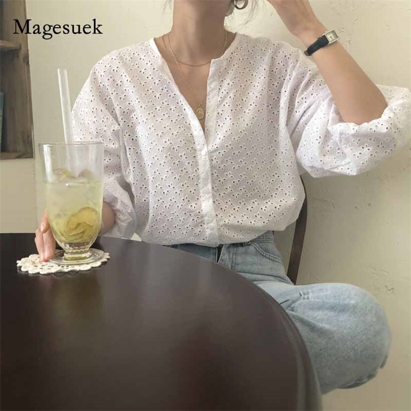 Women Autumn All-match Hollow Crochet O-neck White Blouse Single Breast Loose Long Sleeve Shirt Cardigan Solid Shirts 10991 210518
Women Autumn All-match Hollow Crochet O-neck White Blouse Single Breast Loose Long Sleeve Shirt Cardigan Solid Shirts 10991 210518