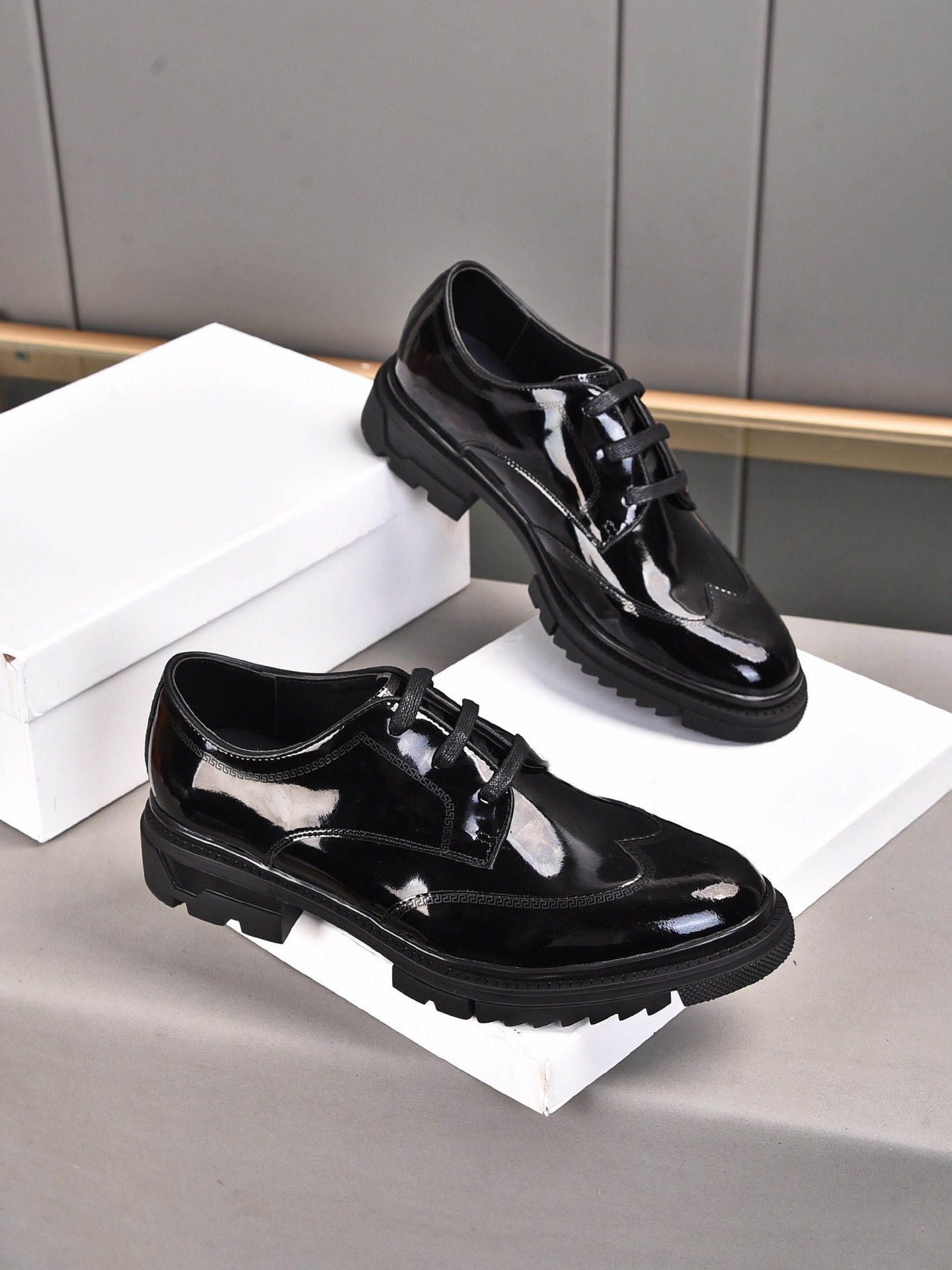 2022 Dunks New Luxury Designer Casual Shoes GREECE PATTERN LACE-UP LEATHER SHOES Comfortable Fashion sneaker Breathable Series 38-44 Code with Box, Black
2022 Dunks New Luxury Designer Casual Shoes GREECE PATTERN LACE-UP LEATHER SHOES Comfortable Fashion sneaker Breathable Series 38-44 Code with Box, Black