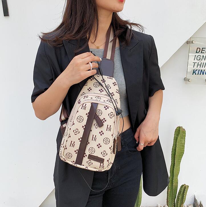 Wholesale ladies shoulder bags street personalized printing backpack simple multifunctional leather handbag popular classic contrast leathers chest bag