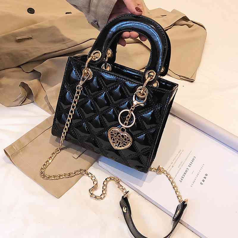 2021 Luxury Brand Black Draagbag High Quality Lacquer Women Designer Large Capacity Handbag Language Chains Shoulder bags J0517
2021 Luxury Brand Black Draagbag High Quality Lacquer Women Designer Large Capacity Handbag Language Chains Shoulder bags J0517