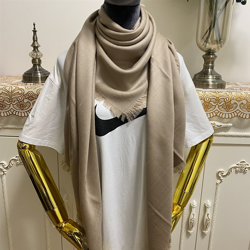 Women's scarf high quality 46%wool 54% silk material plain Knitted jacquard letters square scarves pashmina for women size 140cm - 140cm
Women's scarf high quality 46%wool 54% silk material plain Knitted jacquard letters square scarves pashmina for women size 140cm - 140cm