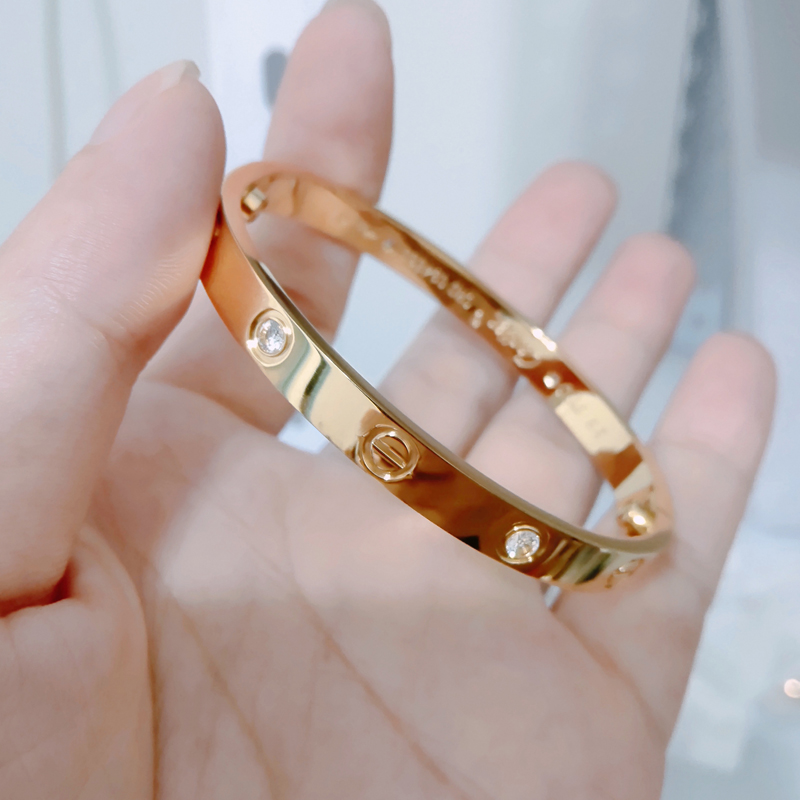 high quality Stone Bangle stainless steel Love Bracelets silver rose gold for Women Men Screw Screwdriver Bracelet Couple Jewelry Woman No Box, Black
high quality Stone Bangle stainless steel Love Bracelets silver rose gold for Women Men Screw Screwdriver Bracelet Couple Jewelry Woman No Box, Black