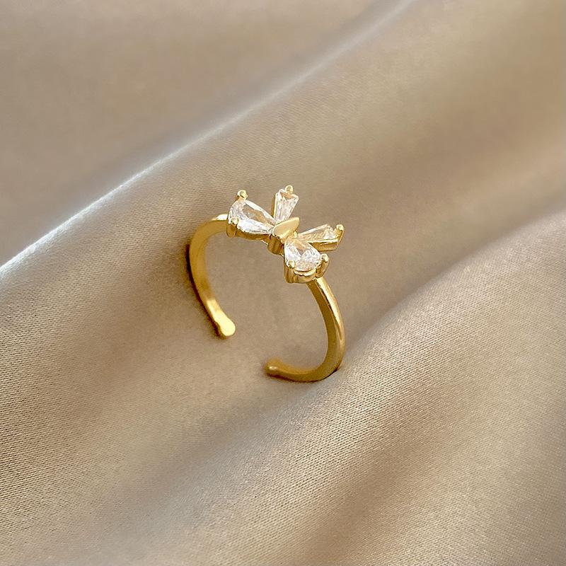 Wedding Rings South Korea Fashion Simple Style Zircon Bow Adjustable Design Women's Gift Party Banquet Jewelry Ring 2021
Wedding Rings South Korea Fashion Simple Style Zircon Bow Adjustable Design Women's Gift Party Banquet Jewelry Ring 2021
