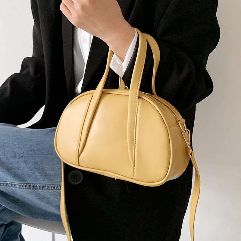 Bread Design Small PU Leather Crossbody Bags For Women 2021 Fashion Trendy Shoulder Handbags Solid Color Totes Waist
Bread Design Small PU Leather Crossbody Bags For Women 2021 Fashion Trendy Shoulder Handbags Solid Color Totes Waist