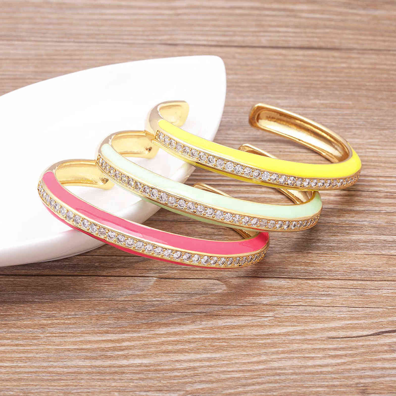 New Fashion Design Summer Hot Selling Cuff Jewelry Bangle 9 Colors Candy Colorful Neon Enamel 5a Cubic Zirconia Cz Gifts
New Fashion Design Summer Hot Selling Cuff Jewelry Bangle 9 Colors Candy Colorful Neon Enamel 5a Cubic Zirconia Cz Gifts