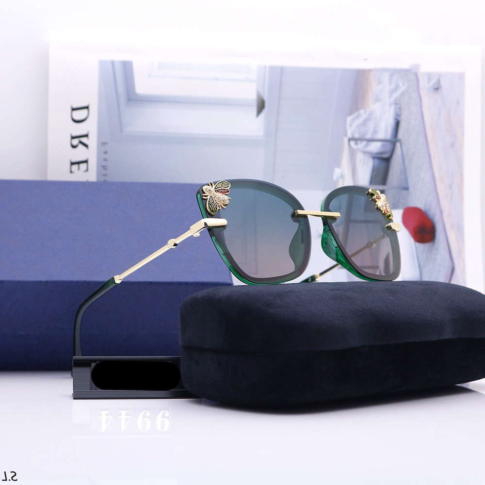 Highend accessories Sun Glass Women Digner Famous Brands Fashion Newt Brand Little Bee Sunglass Lady, Black
Highend accessories Sun Glass Women Digner Famous Brands Fashion Newt Brand Little Bee Sunglass Lady, Black